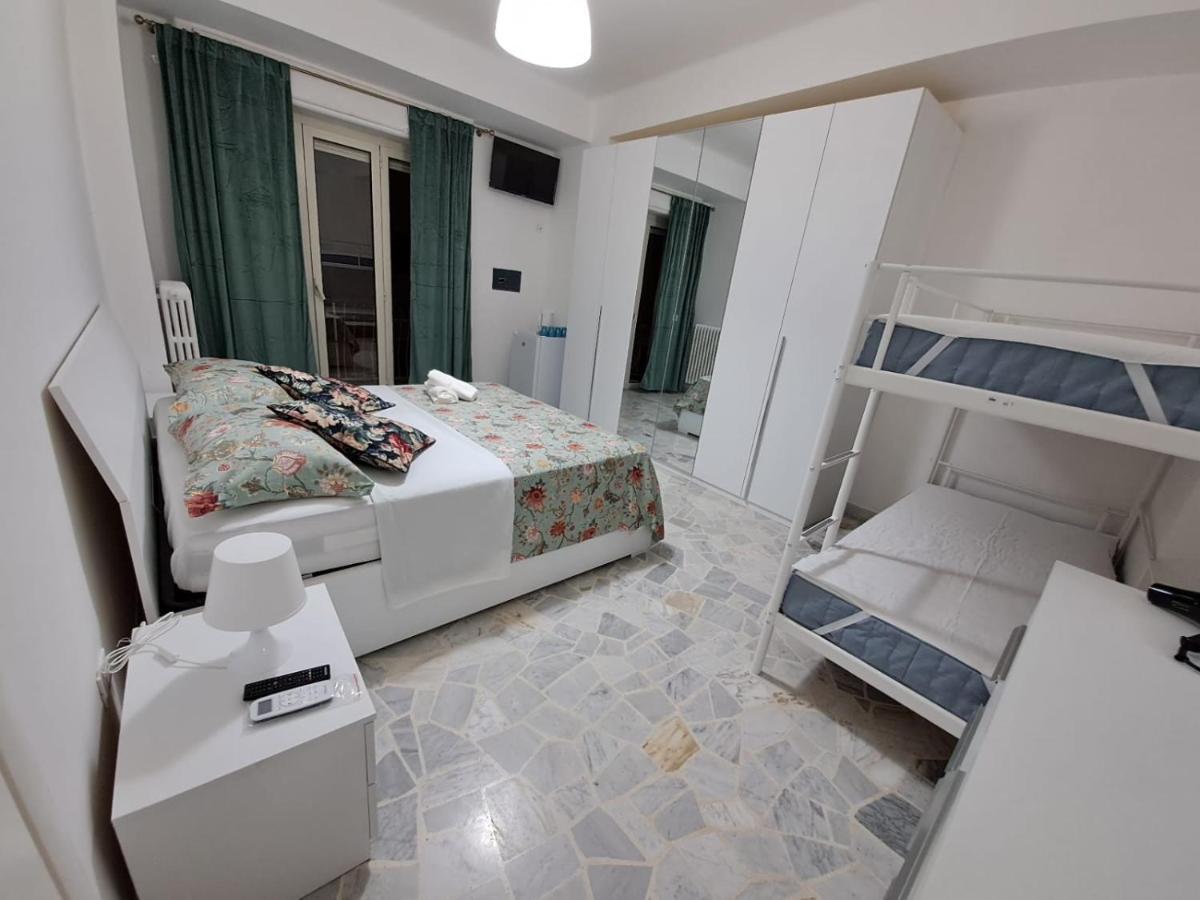 Vierbettzimmer mit Gemeinschaftsbad