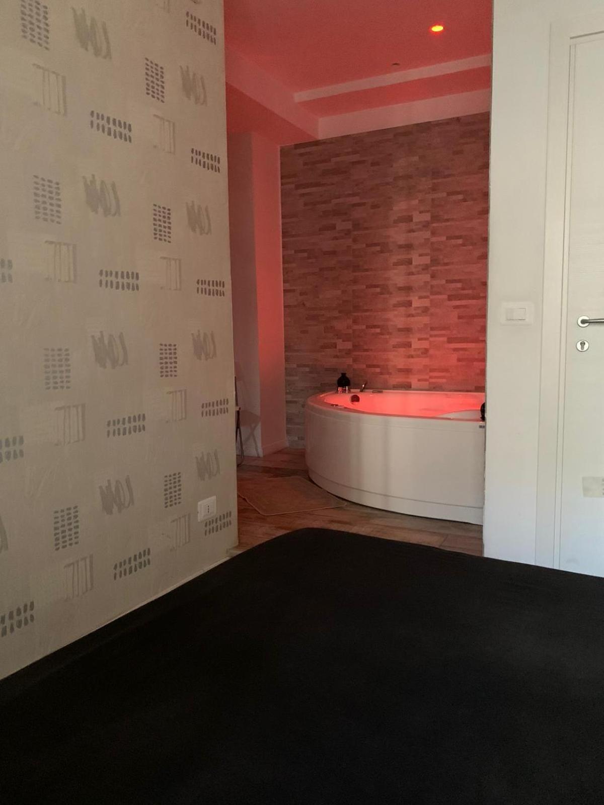Deluxe Suite Spa Bath