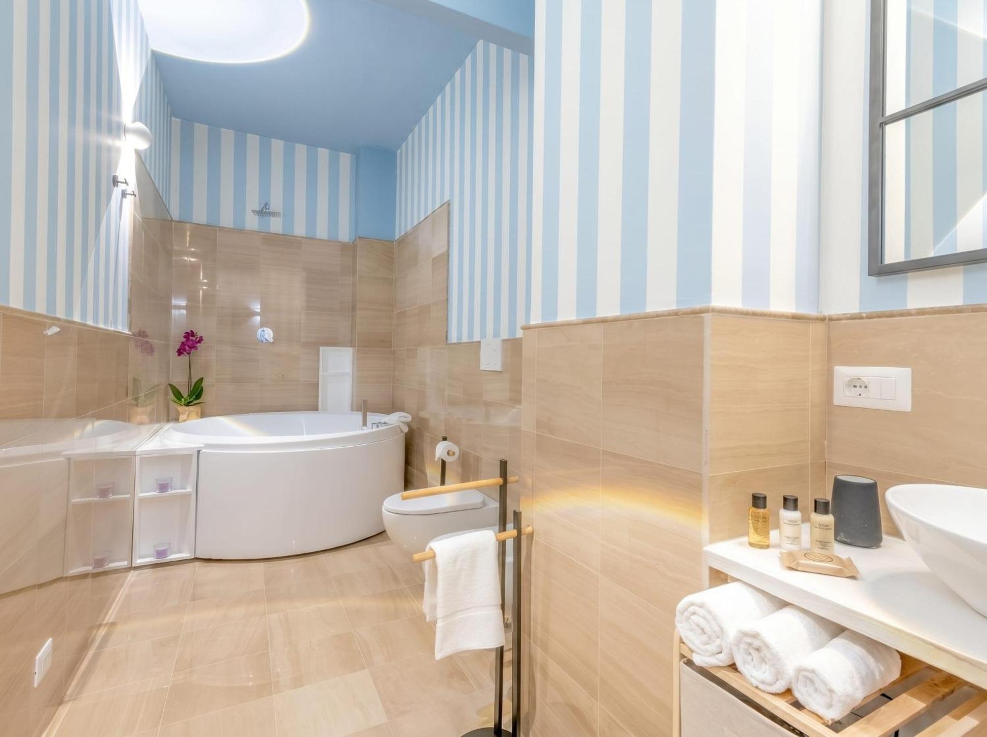 King Suite with Spa Bath