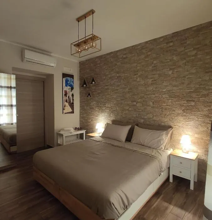 Tizzy Apartment & Rooms-1