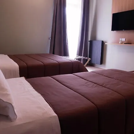 Manhattan Room & Suite-2