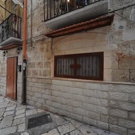 Nicole House-2